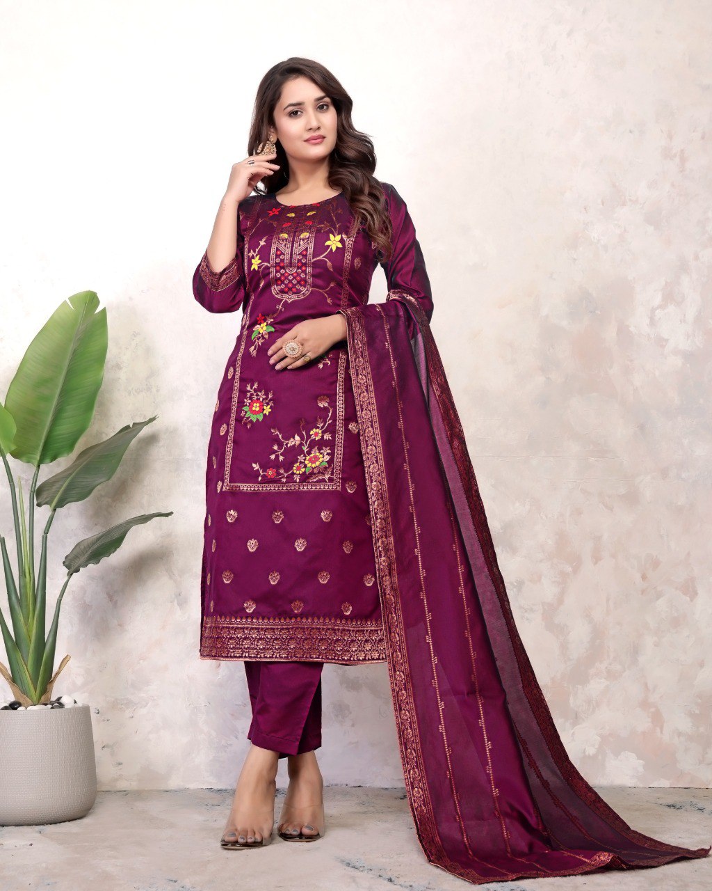 Introducing New Kurti Dupatta & Bottom Set πβ¨